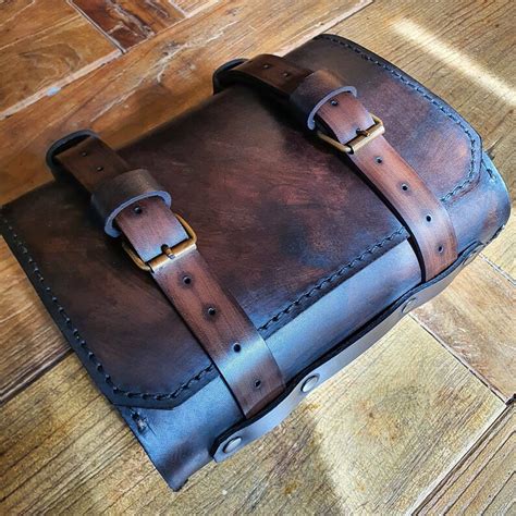 borsa porta attrezzi in cuoio